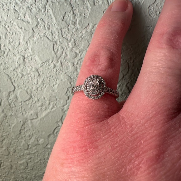 1/2 Ct TW Oval/ Round Diamond Engagement Ring - Picture 13 of 13